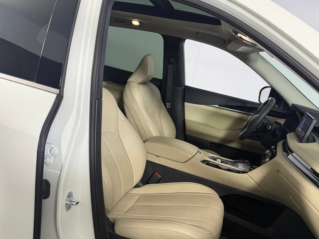 Used 2024 INFINITI QX60 Pure FWD image 33