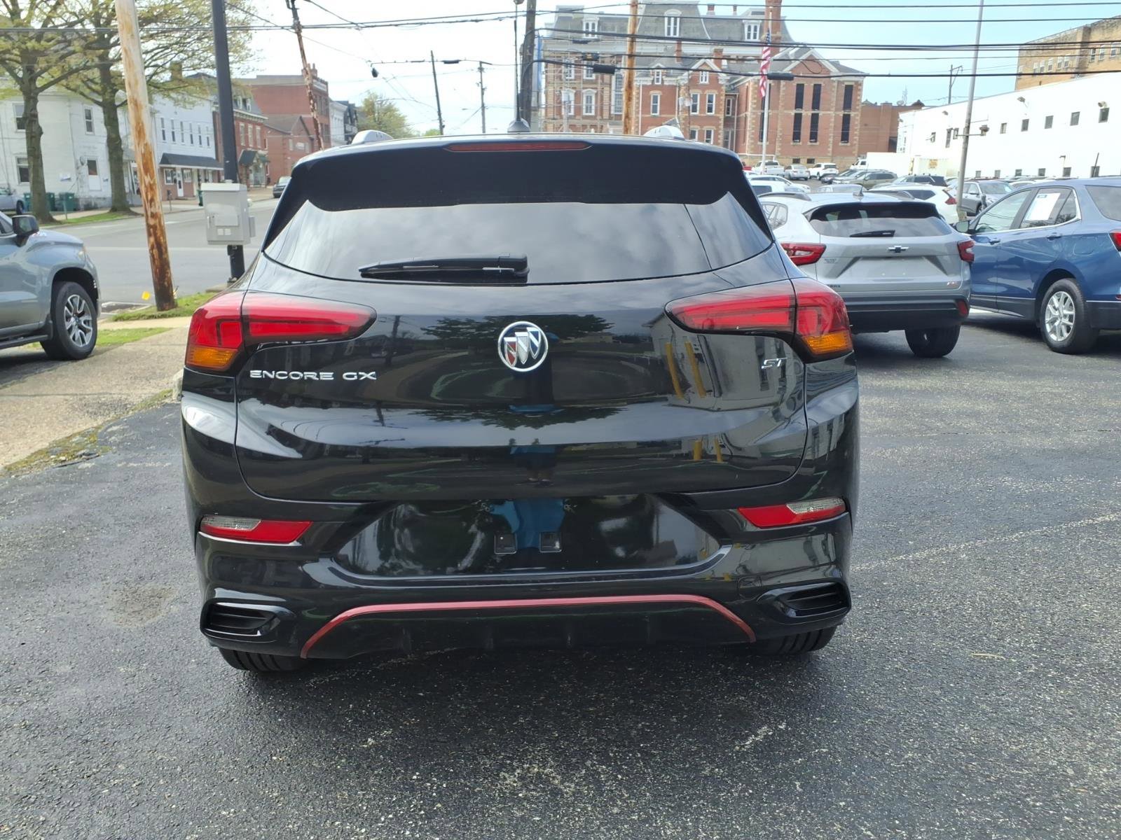 Certified 2022 Buick Encore GX Preferred w/ Sport Touring Package FWD image 6