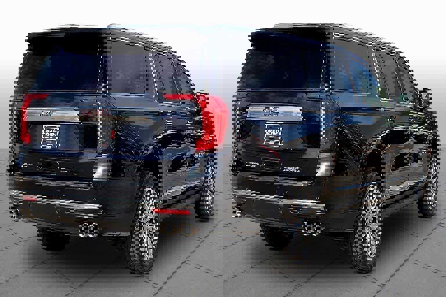 Used 2023 GMC Yukon XL Denali image 13