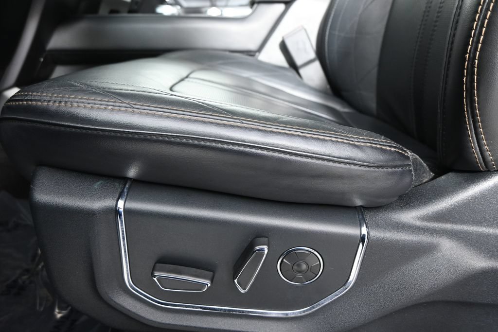 Used 2021 Ford Expedition Max Platinum AWD/4WD image 23
