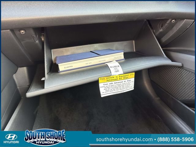 Certified 2025 Hyundai Elantra Limited w/ Cargo Package FWD image 39