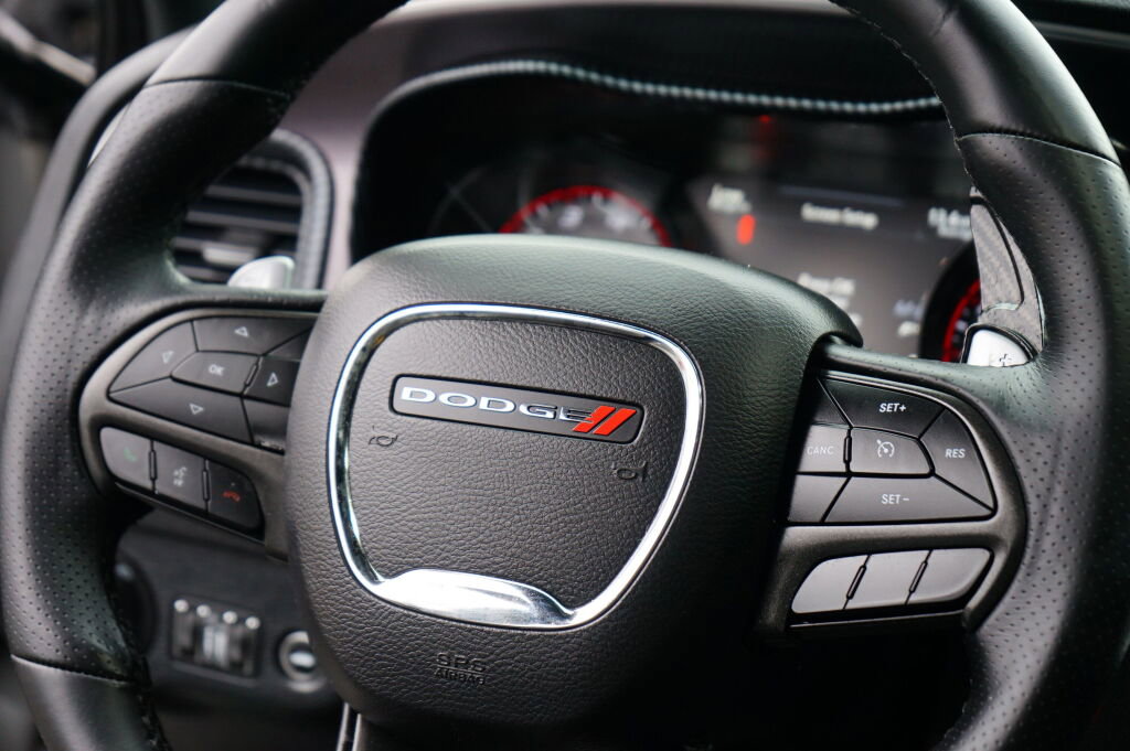 Used 2018 Dodge Charger R/T w/ Blacktop Package image 15