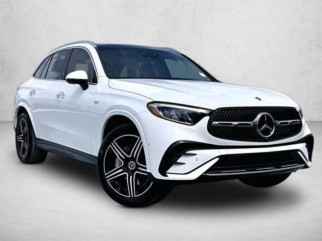 Used 2025 Mercedes-Benz GLC 350e 4MATIC image 12