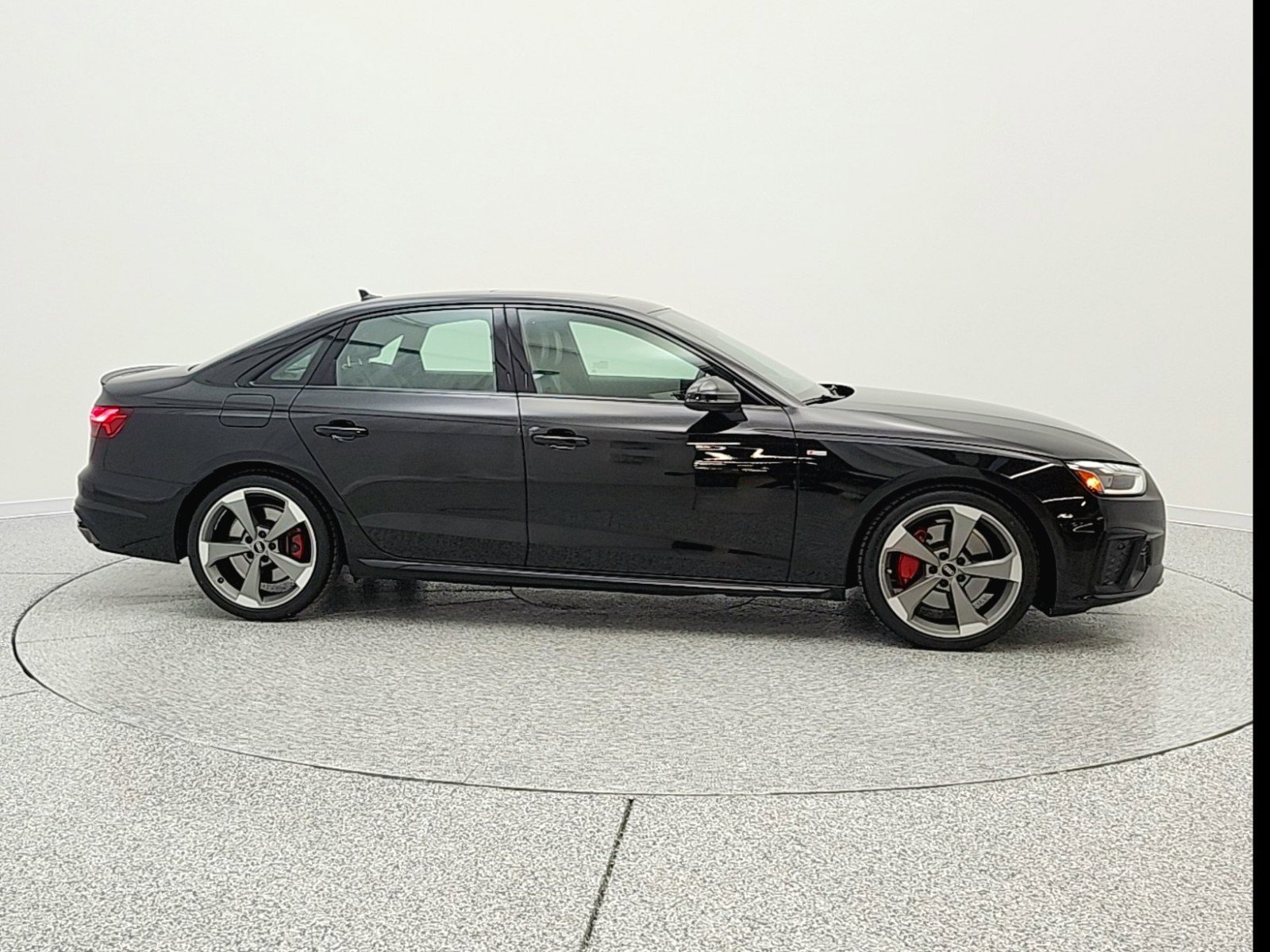 Used 2023 Audi A4 2.0T Premium Plus w/ Premium Plus Package image 4