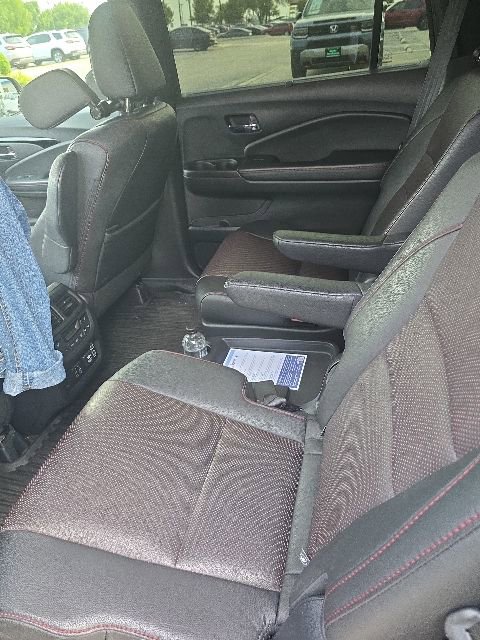 Used 2020 Honda Pilot Black Edition image 10