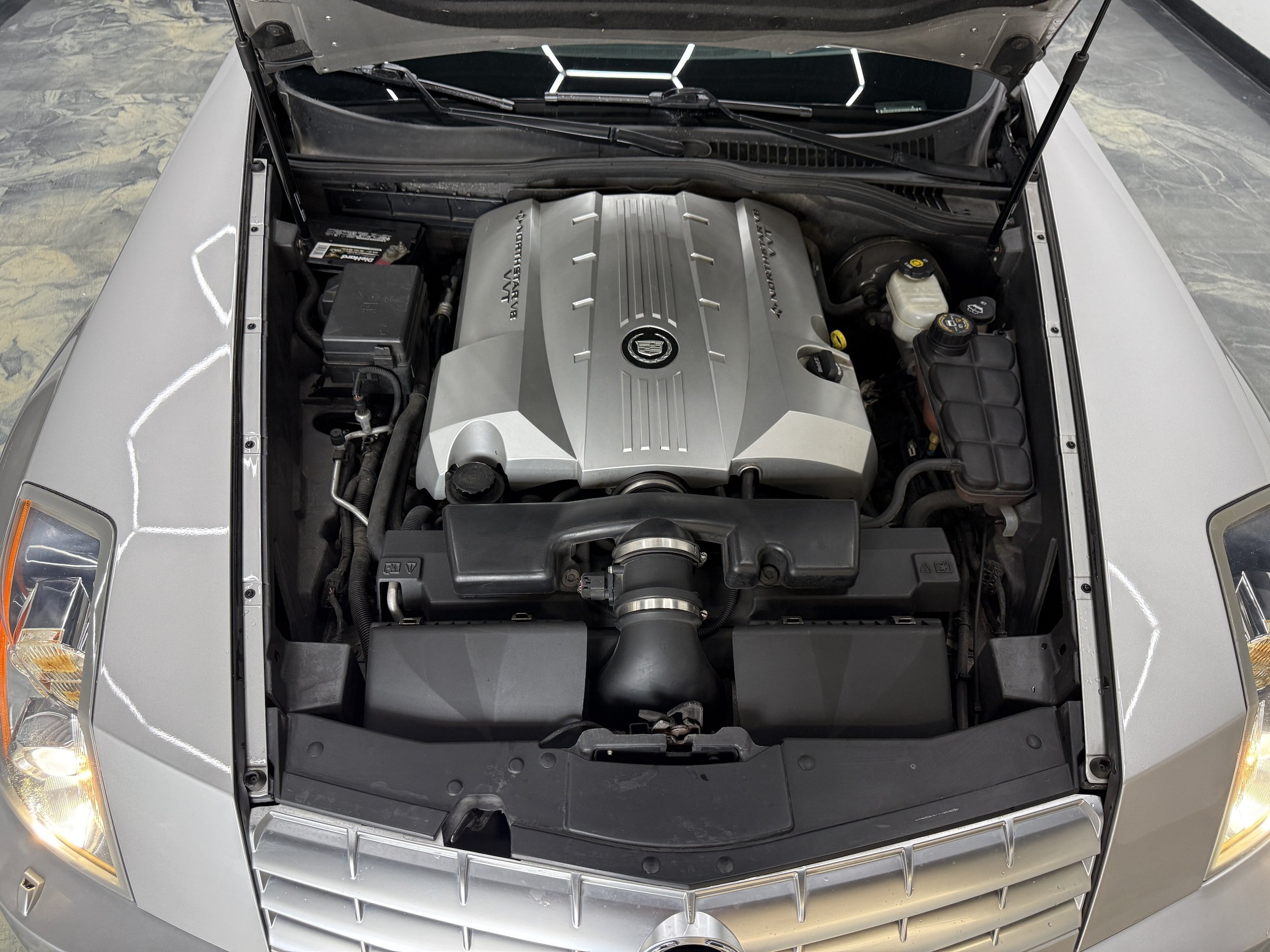 Used 2008 Cadillac XLR RWD image 27
