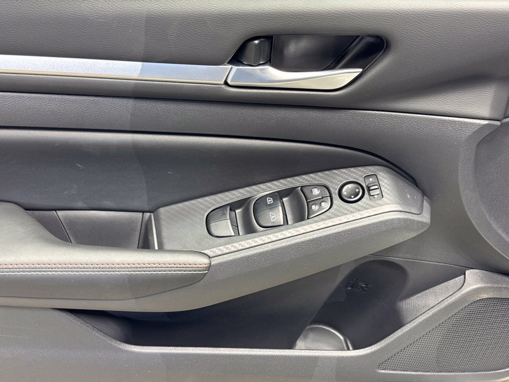 New 2026 Nissan Altima 2.5 SR w/ SR Premium Package FWD image 8