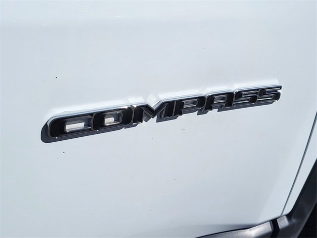 Certified 2024 Jeep Compass Latitude image 7