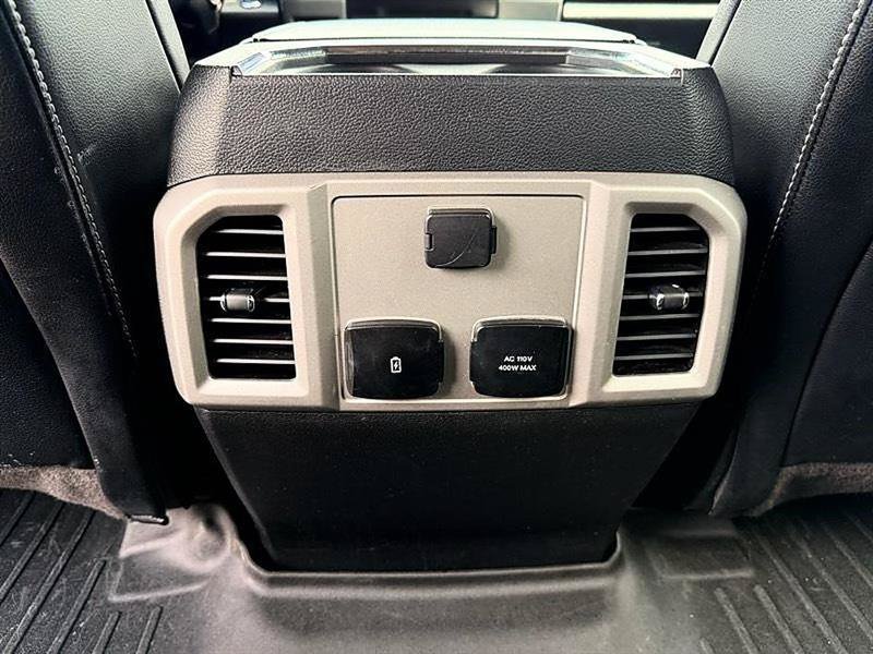 Used 2020 Ford F250 Lariat w/ Lariat Ultimate Package AWD/4WD image 33