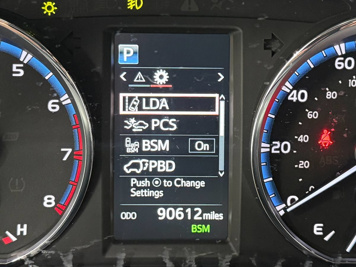 Used 2018 Toyota RAV4 Limited w/ All Weather Liner Package AWD/4WD image 18
