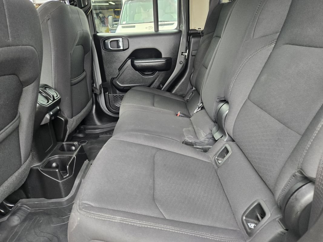 Used 2022 Jeep Gladiator Sport AWD/4WD image 20