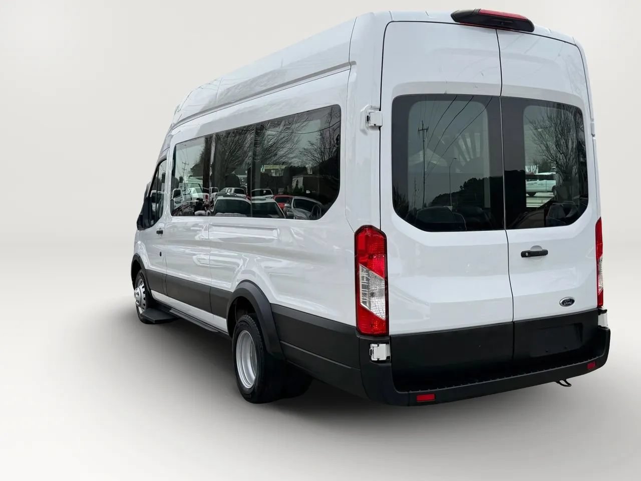 Used 2022 Ford Transit 350 XL RWD image 5
