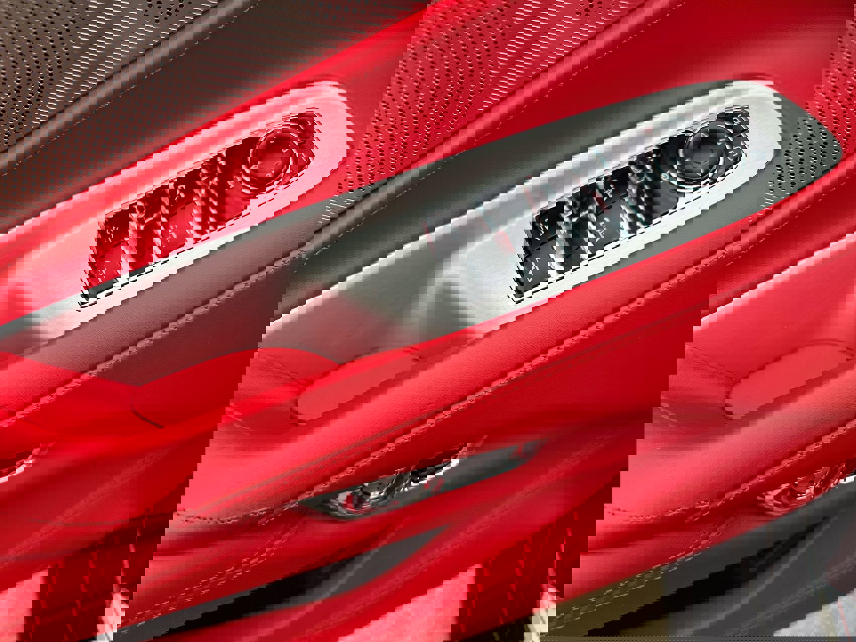 Used 2024 Chevrolet Corvette Stingray Premium Conv w/ Battery Protection Package image 13