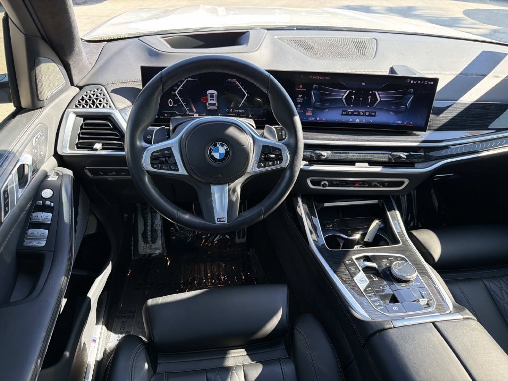Used 2024 BMW X7 xDrive40i w/ M Sport Package AWD/4WD image 9