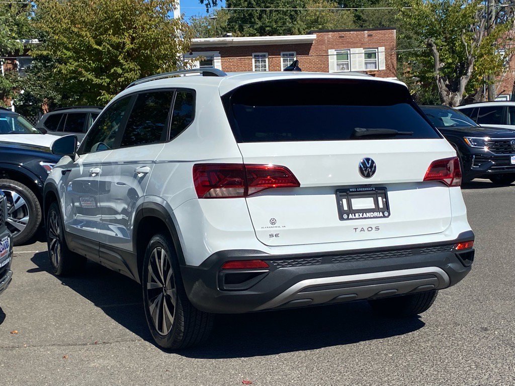 Used 2022 Volkswagen Taos SE image 5