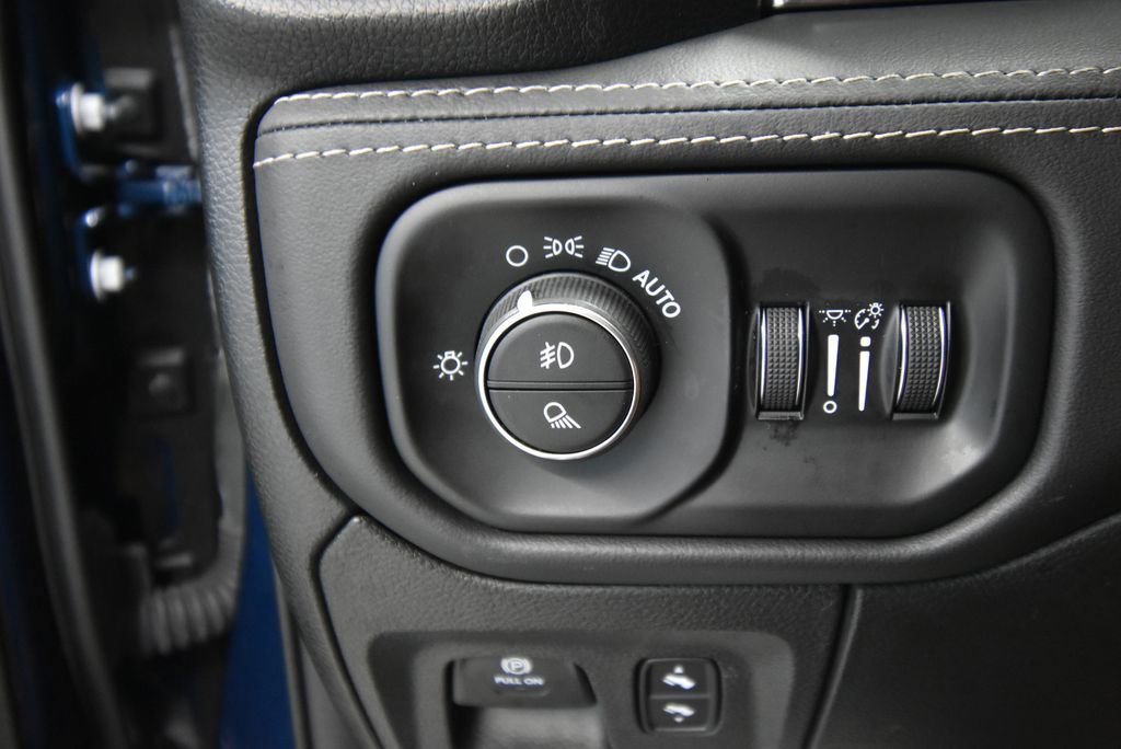 Used 2024 RAM 1500 Limited image 9