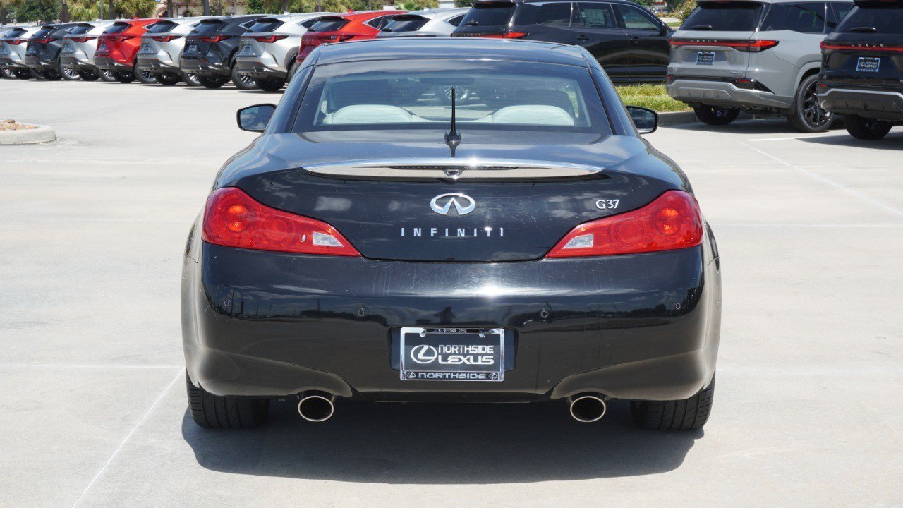 Used 2010 INFINITI G37 Convertible w/ Premium Pkg RWD image 7