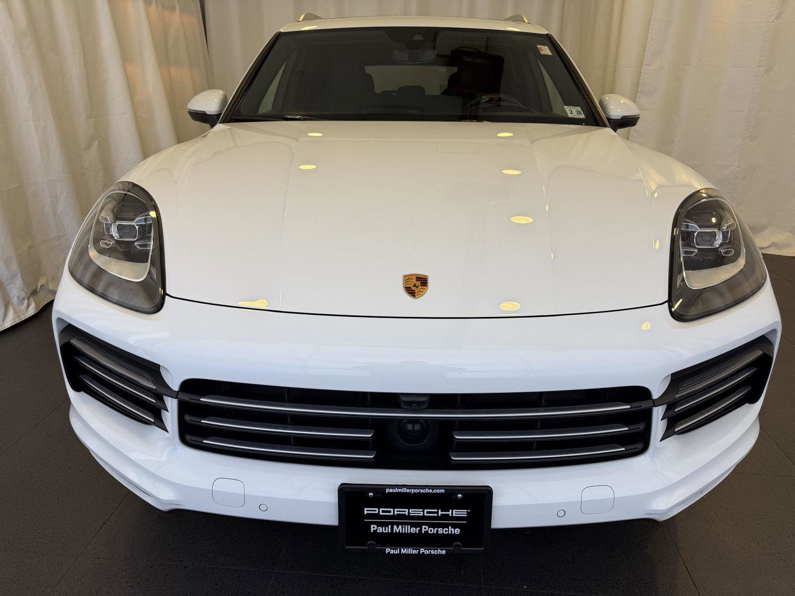 Certified 2023 Porsche Cayenne Platinum Edition image 6