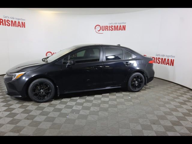 Used 2025 Toyota Corolla LE image 6