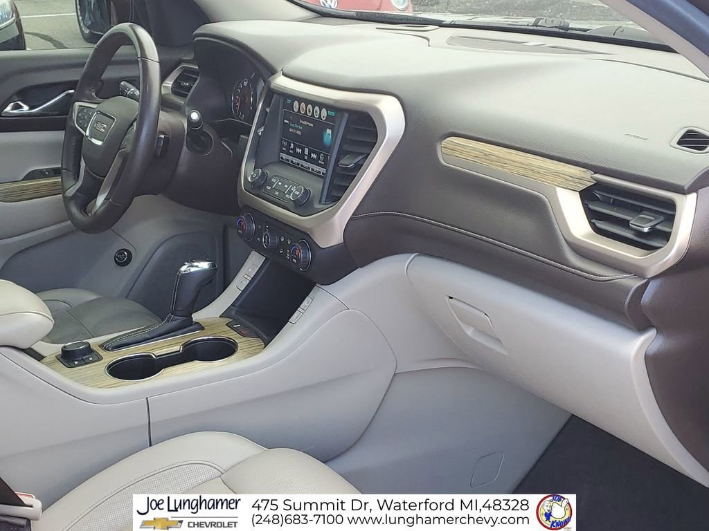 Used 2018 GMC Acadia Denali w/ Technology Package FWD image 32
