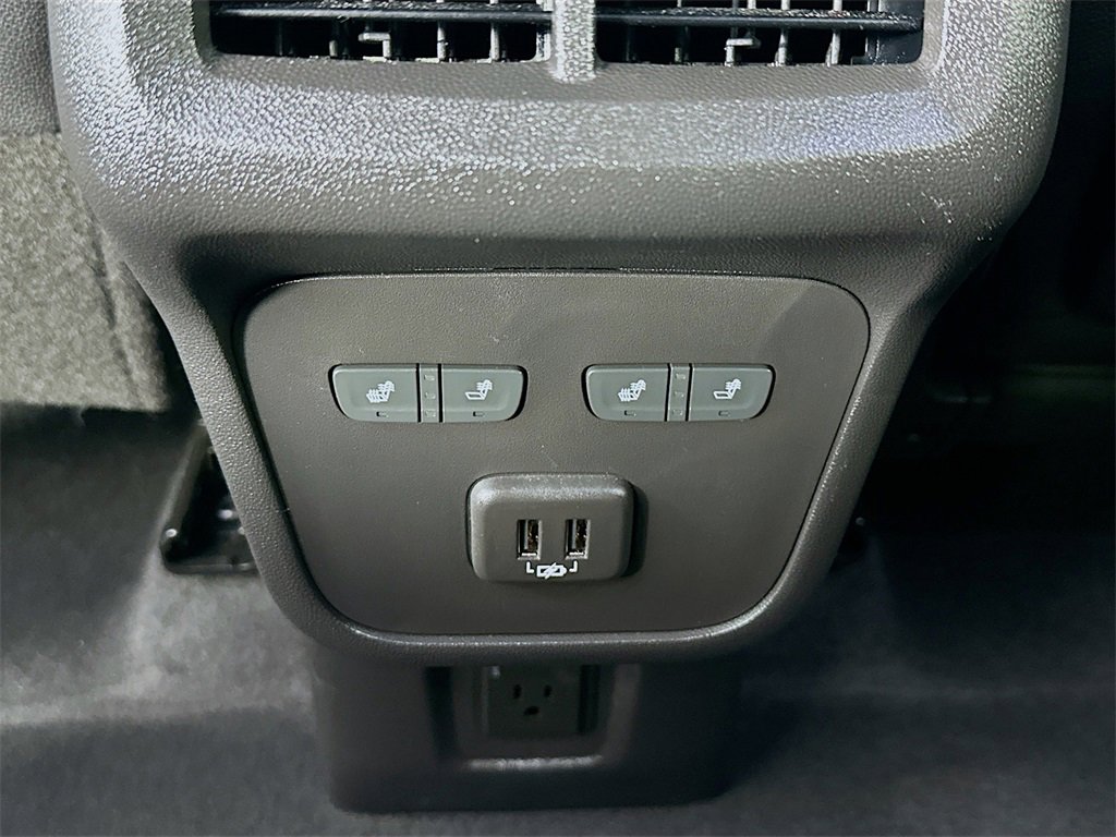 Used 2022 GMC Terrain Denali w/ Denali Premium Package image 26