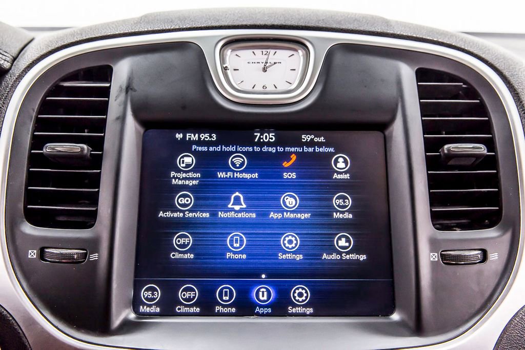 Used 2023 Chrysler 300 Touring w/ Sport Appearance Package image 15