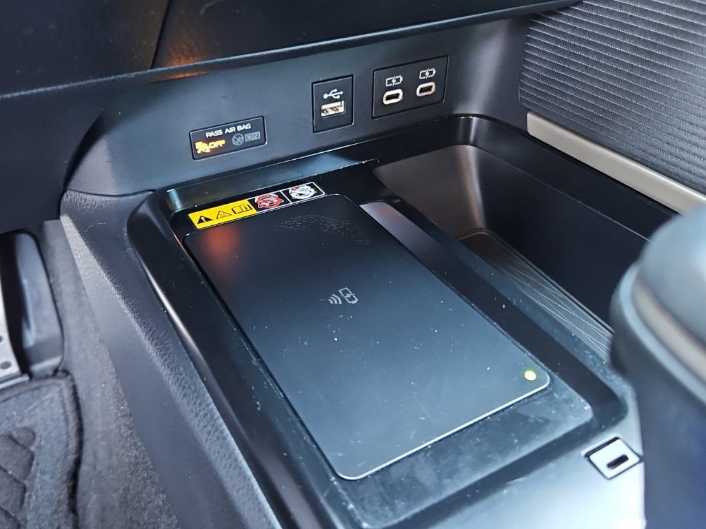 Used 2025 Toyota Camry LE FWD image 19