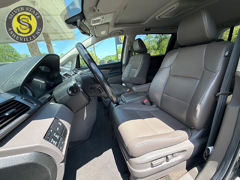 Used 2014 Honda Odyssey Touring image 12