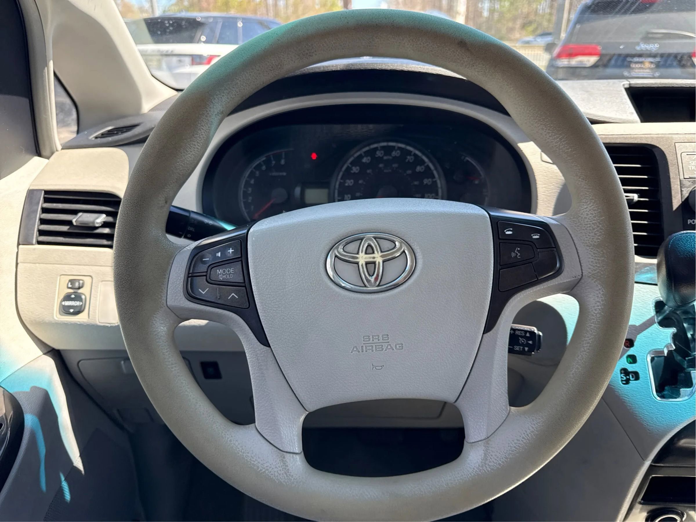 Used 2011 Toyota Sienna LE image 17