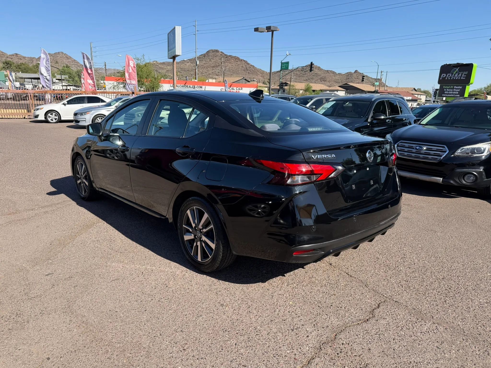 Used 2021 Nissan Versa SV FWD image 7