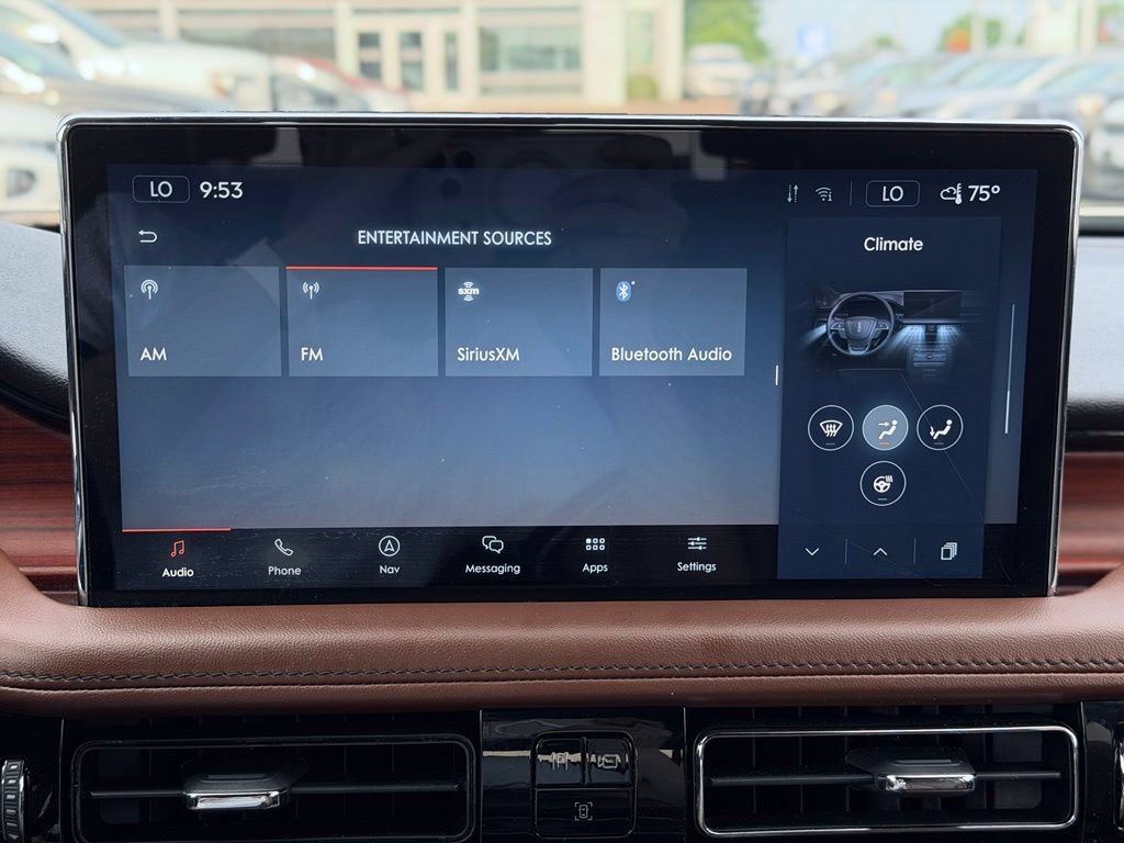 Used 2023 Lincoln Nautilus Reserve AWD/4WD image 39