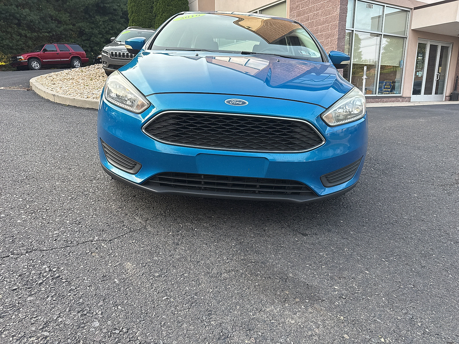Used 2016 Ford Focus SE w/ SE Power Seat Package FWD image 14