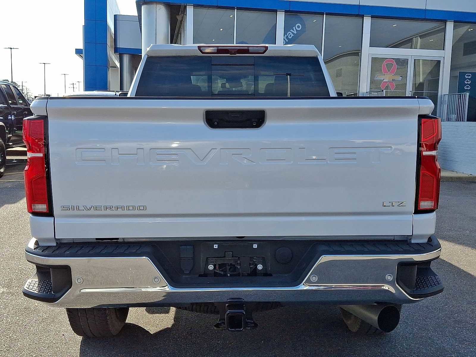 Used 2024 Chevrolet Silverado 2500 LTZ w/ LTZ Convenience Package image 31
