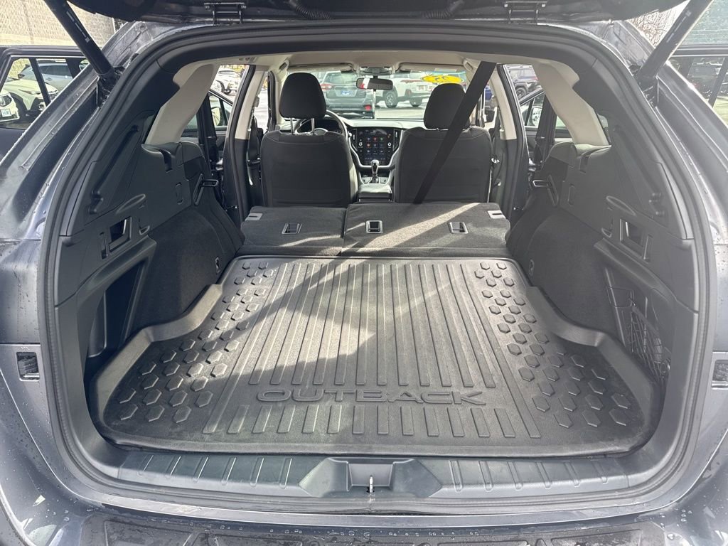 Used 2025 Subaru Outback Premium image 18