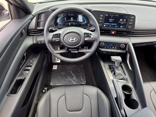 New 2026 Hyundai Elantra SEL Sport FWD image 7