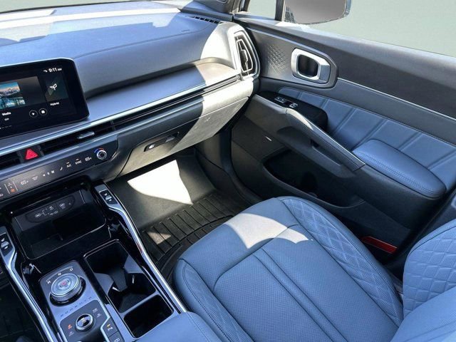 Used 2025 Kia Sorento SX Prestige AWD/4WD image 14