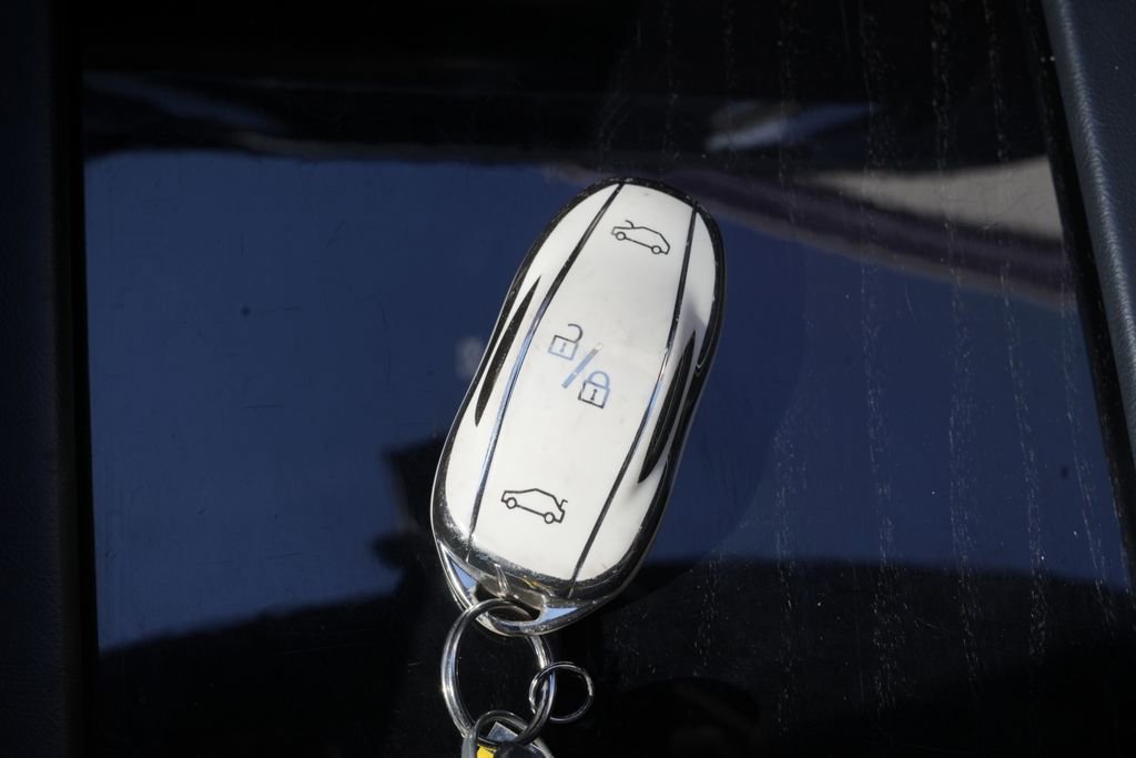 Used 2017 Tesla Model S 75 RWD image 66