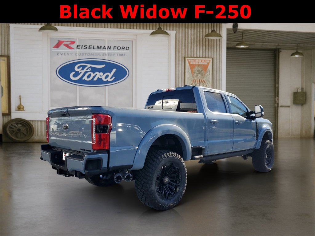 New 2026 Ford F250 Lariat w/ Black Appearance Package image 4