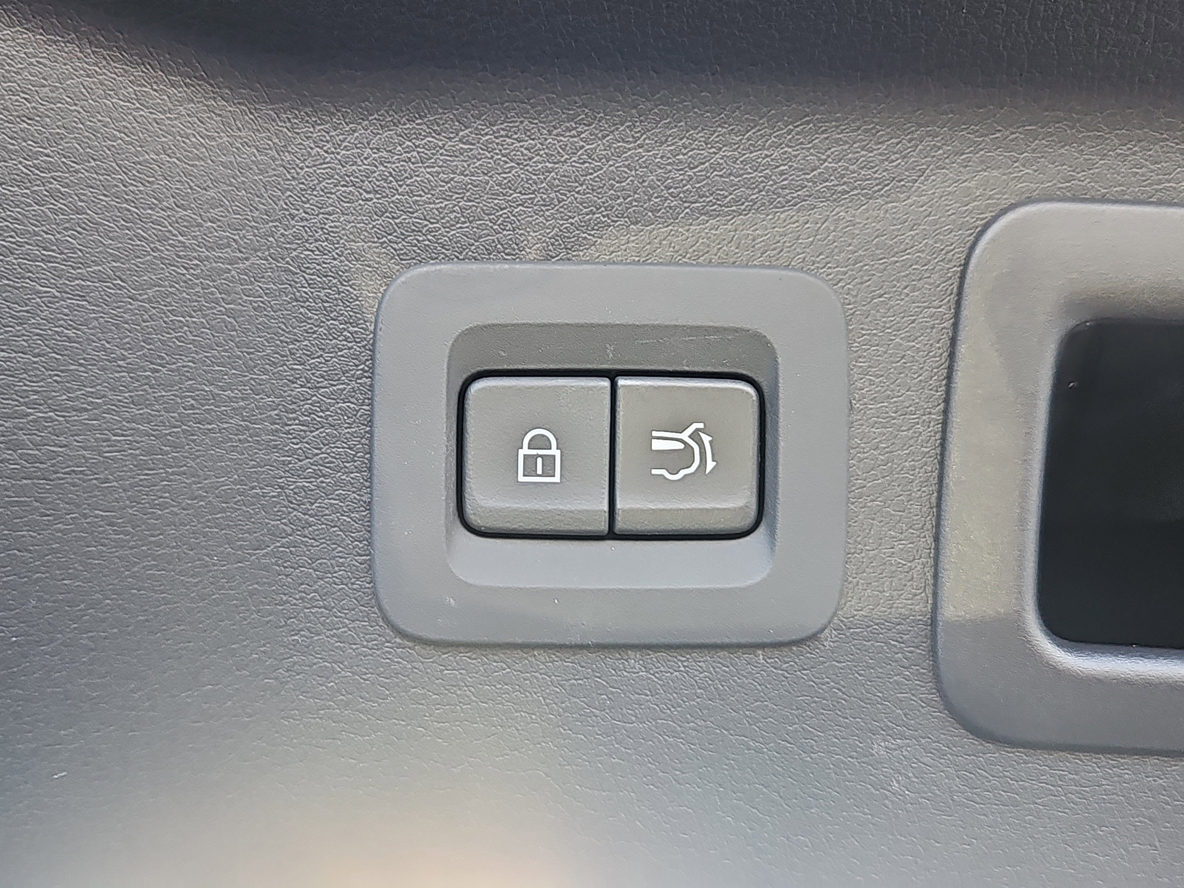 Certified 2025 MAZDA CX-70 3.3 Turbo w/ Premium Package image 15