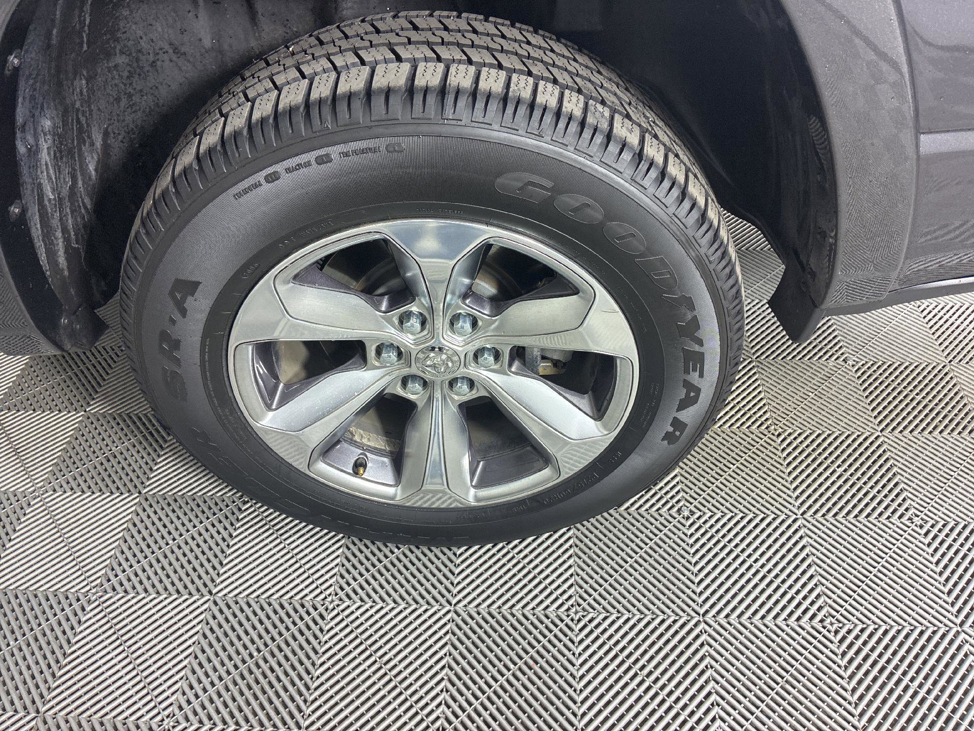 Used 2019 RAM 1500 Limited image 11