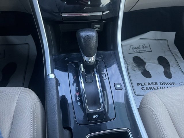 Used 2017 Honda Accord Base image 17