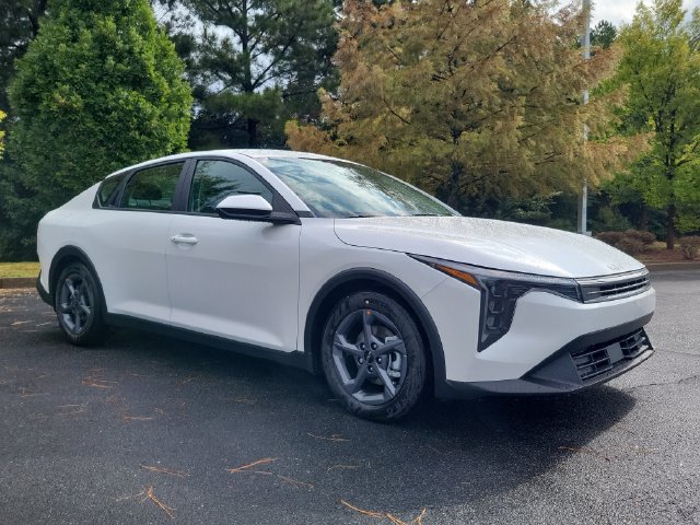 New 2026 Kia K4 FWD image 3