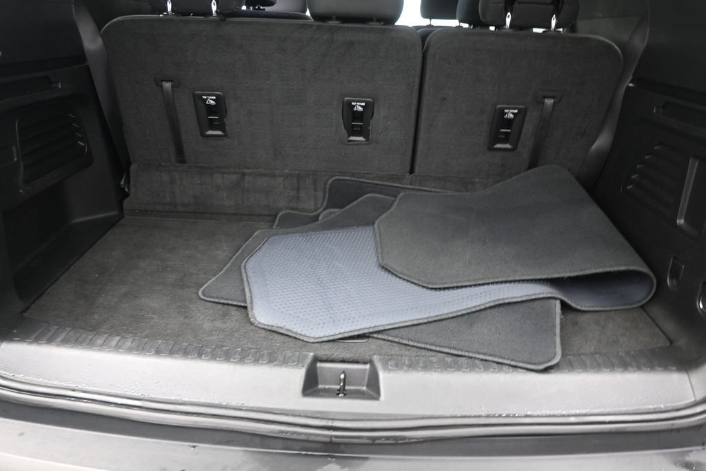 Used 2026 Chevrolet Traverse LT FWD image 13