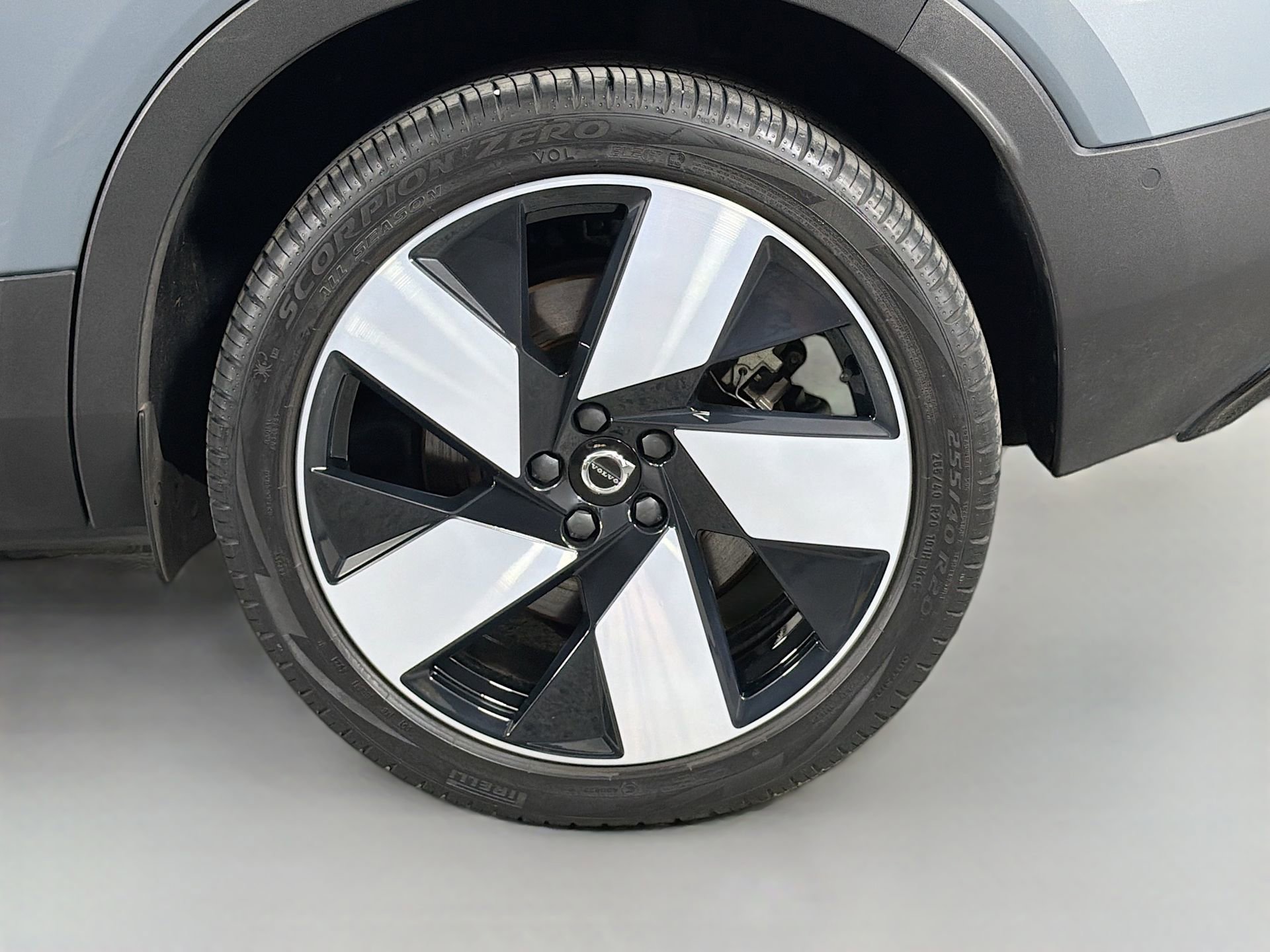 Certified 2023 Volvo C40 P8 Recharge Ultimate AWD/4WD image 30