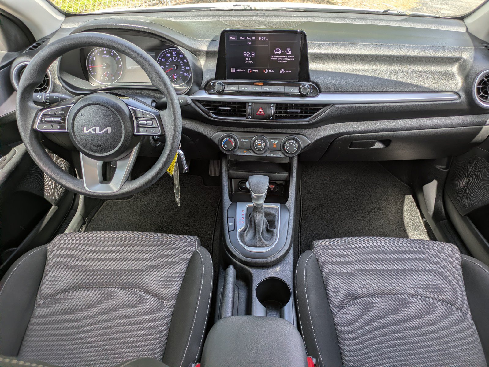 Certified 2024 Kia Forte LXS FWD image 11