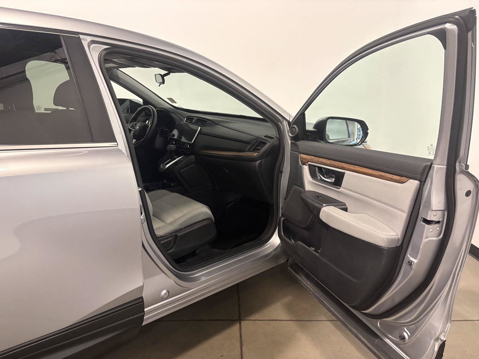 Used 2022 Honda CR-V EX image 40