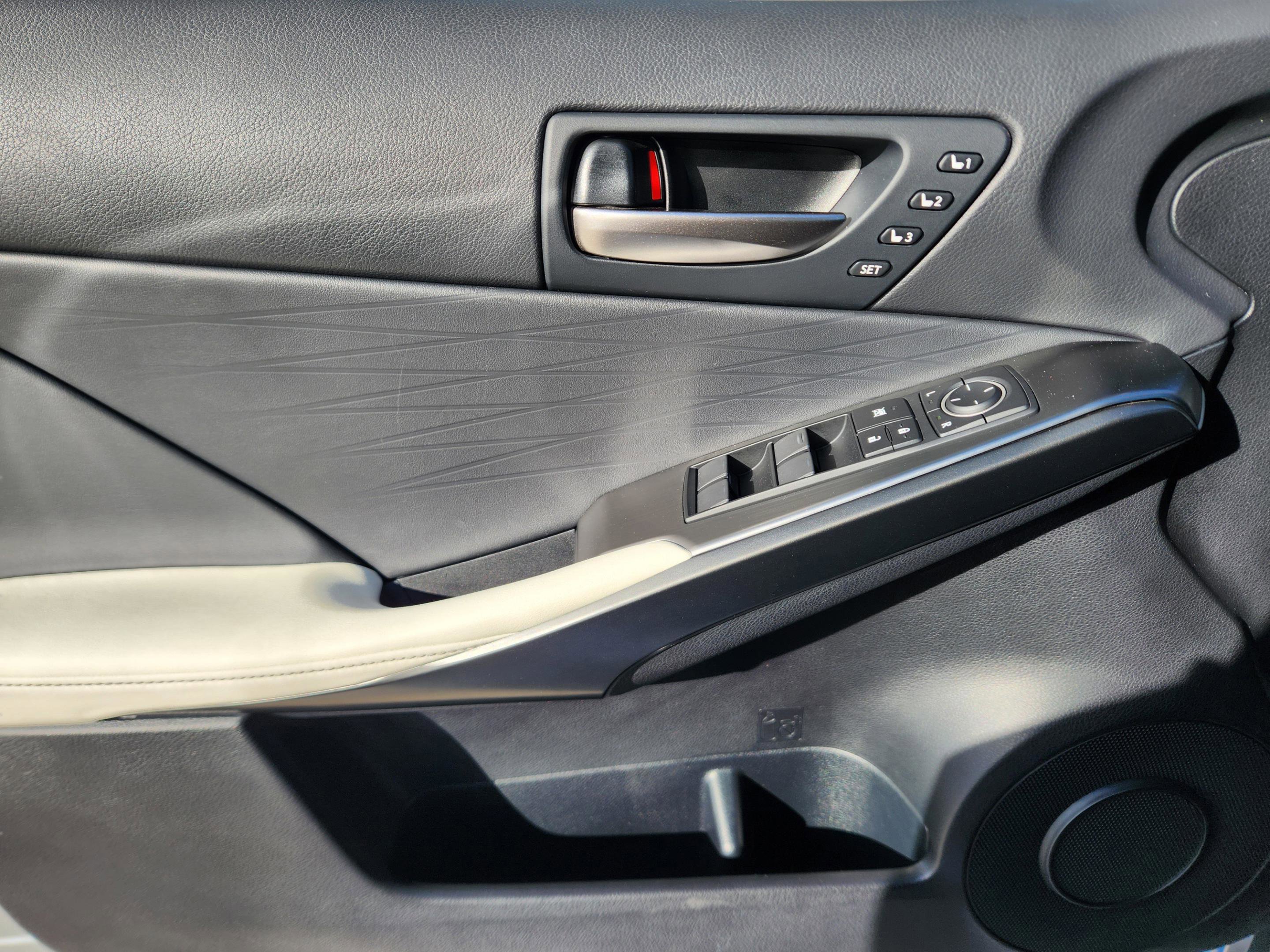 Used 2024 Lexus IS 500 500 F SPORT Performance Premiu image 21