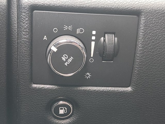Used 2015 Jeep Grand Cherokee Altitude RWD image 20
