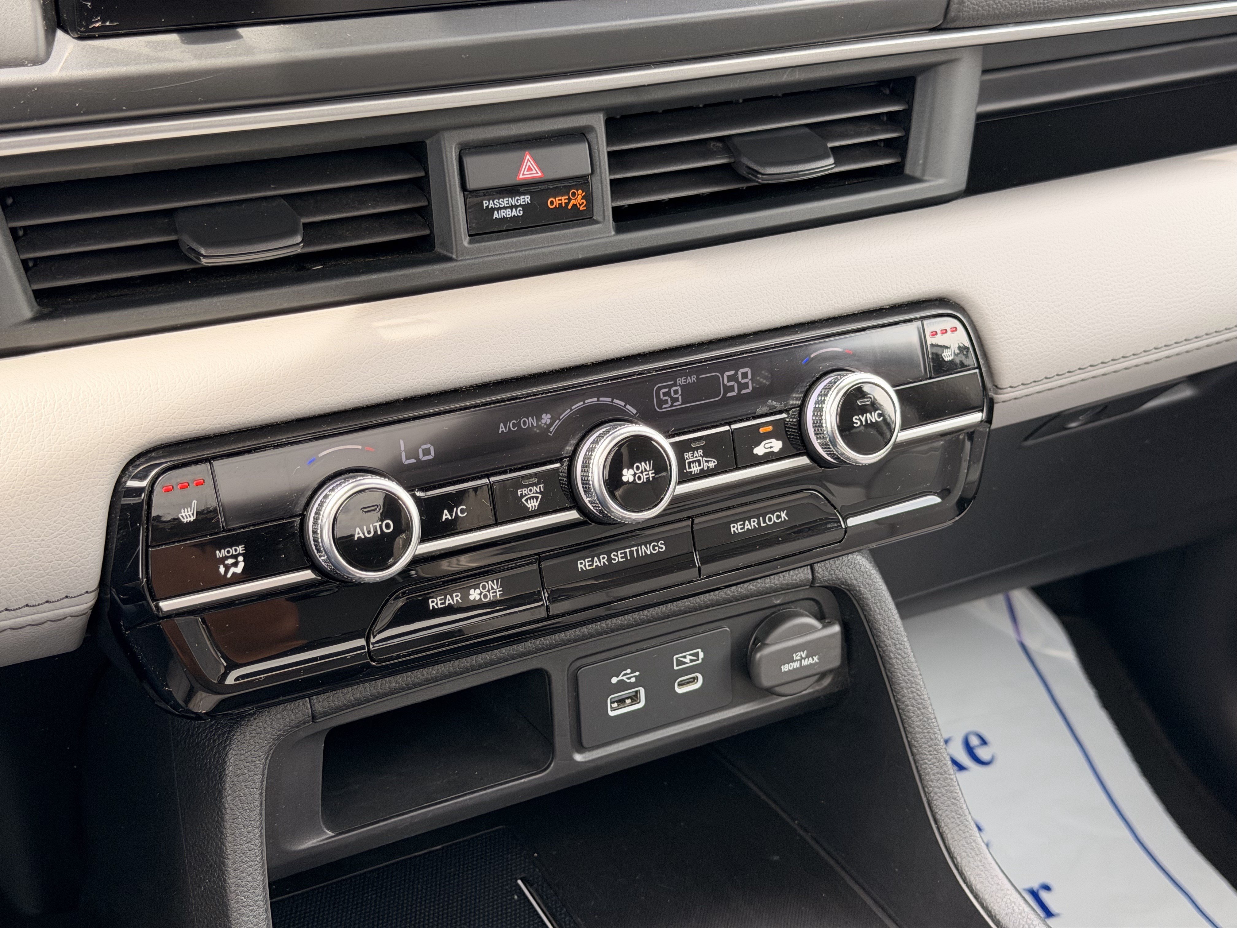 Certified 2023 Honda Pilot Touring image 24