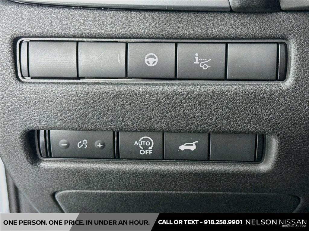 Certified 2026 Nissan Rogue Platinum w/ Platinum Premium Package AWD/4WD image 10